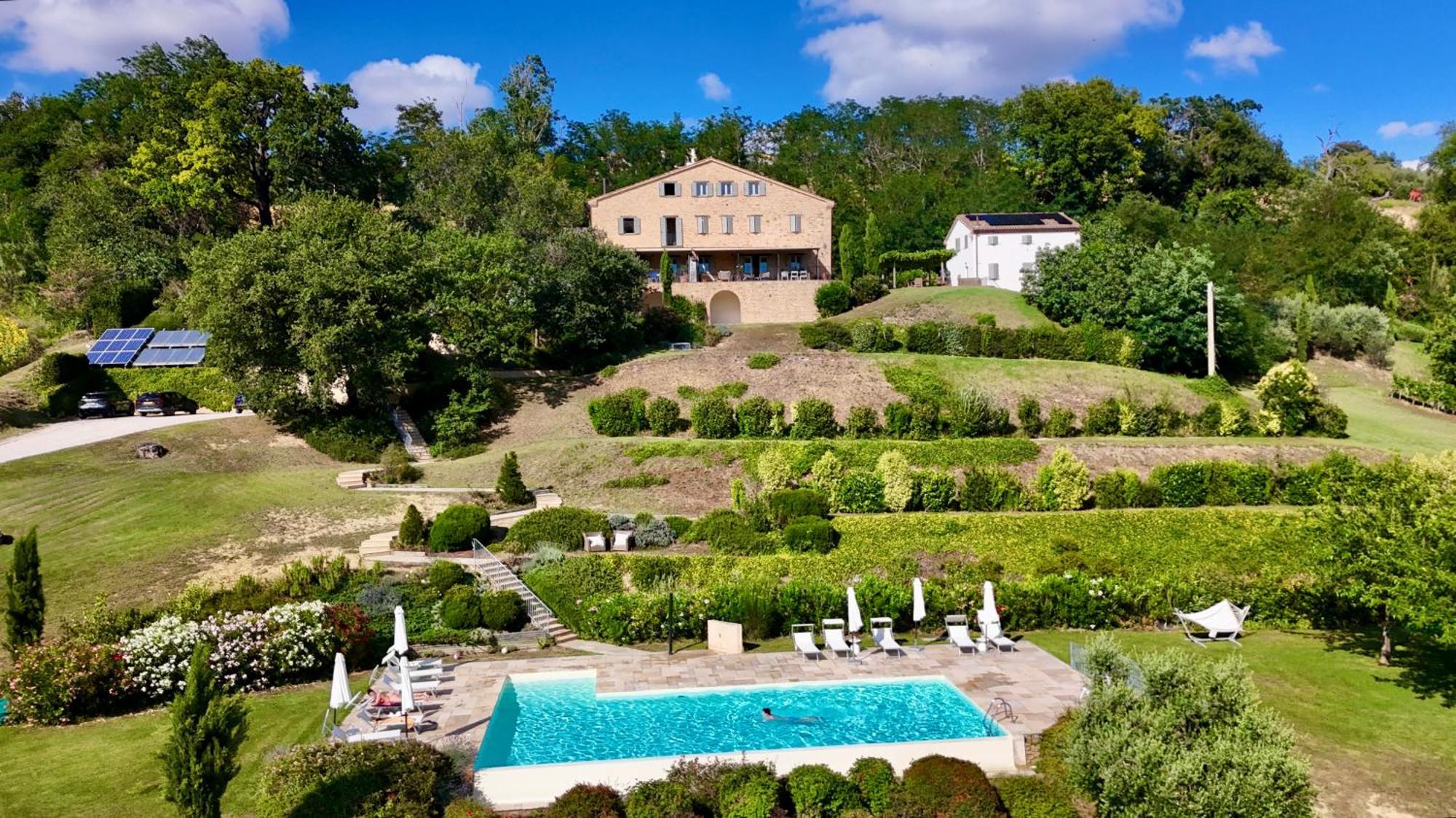 La Giravolta Country House Casa de hóspedes Barchi Exterior foto